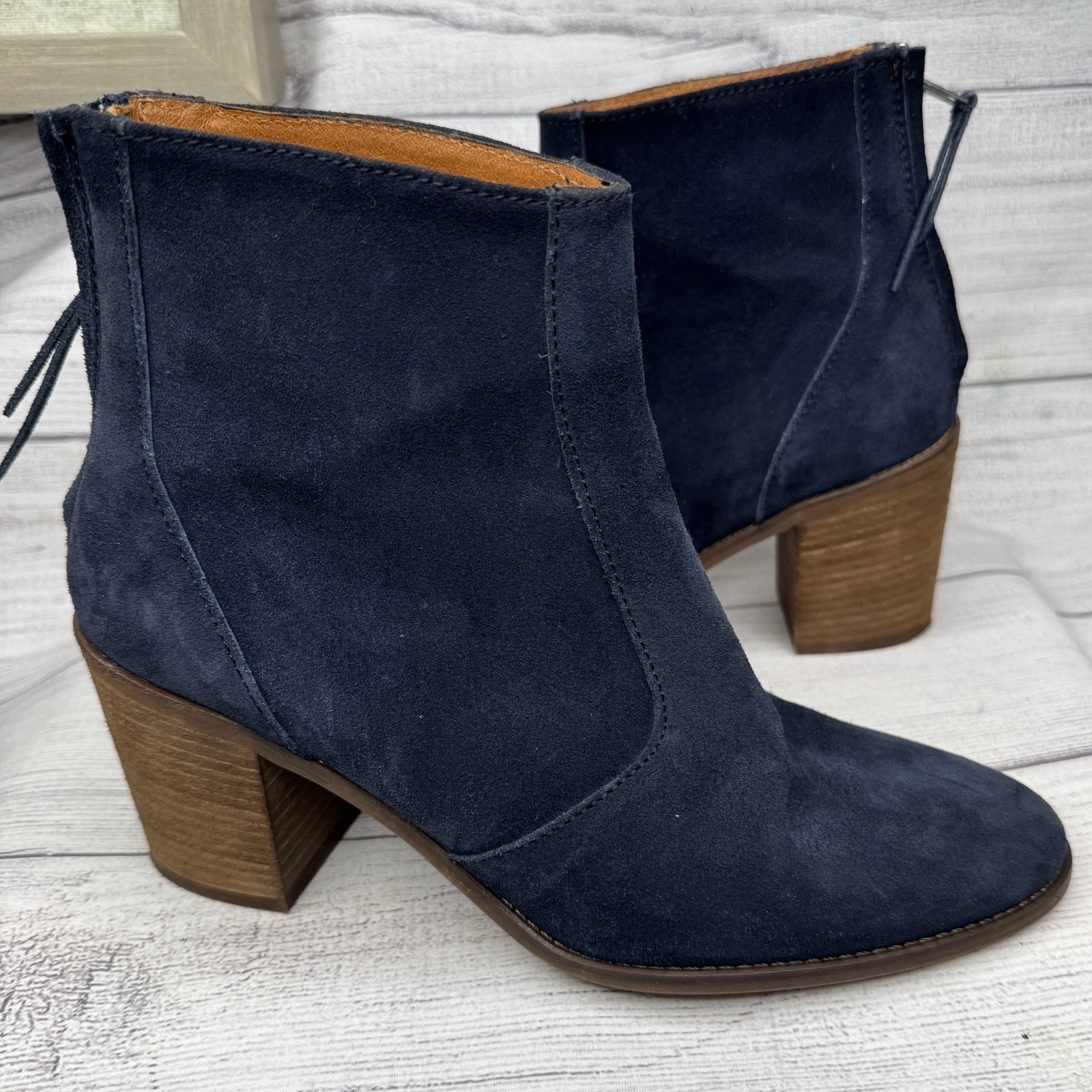 Madewell B5422 Navy Blue Suede Zip Back Heeled Ankle Boots Size 8